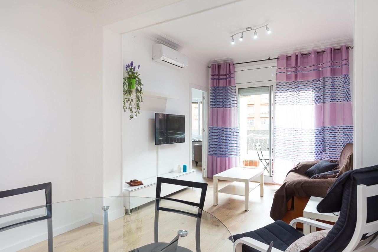 Sagrada Familia Butterfly Apartment